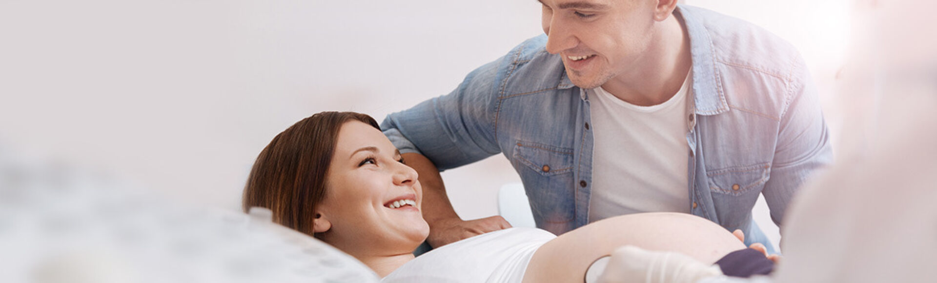 Cambios, síntomas y consejos para la mitad del embarazo | Más Abrazos by Huggies